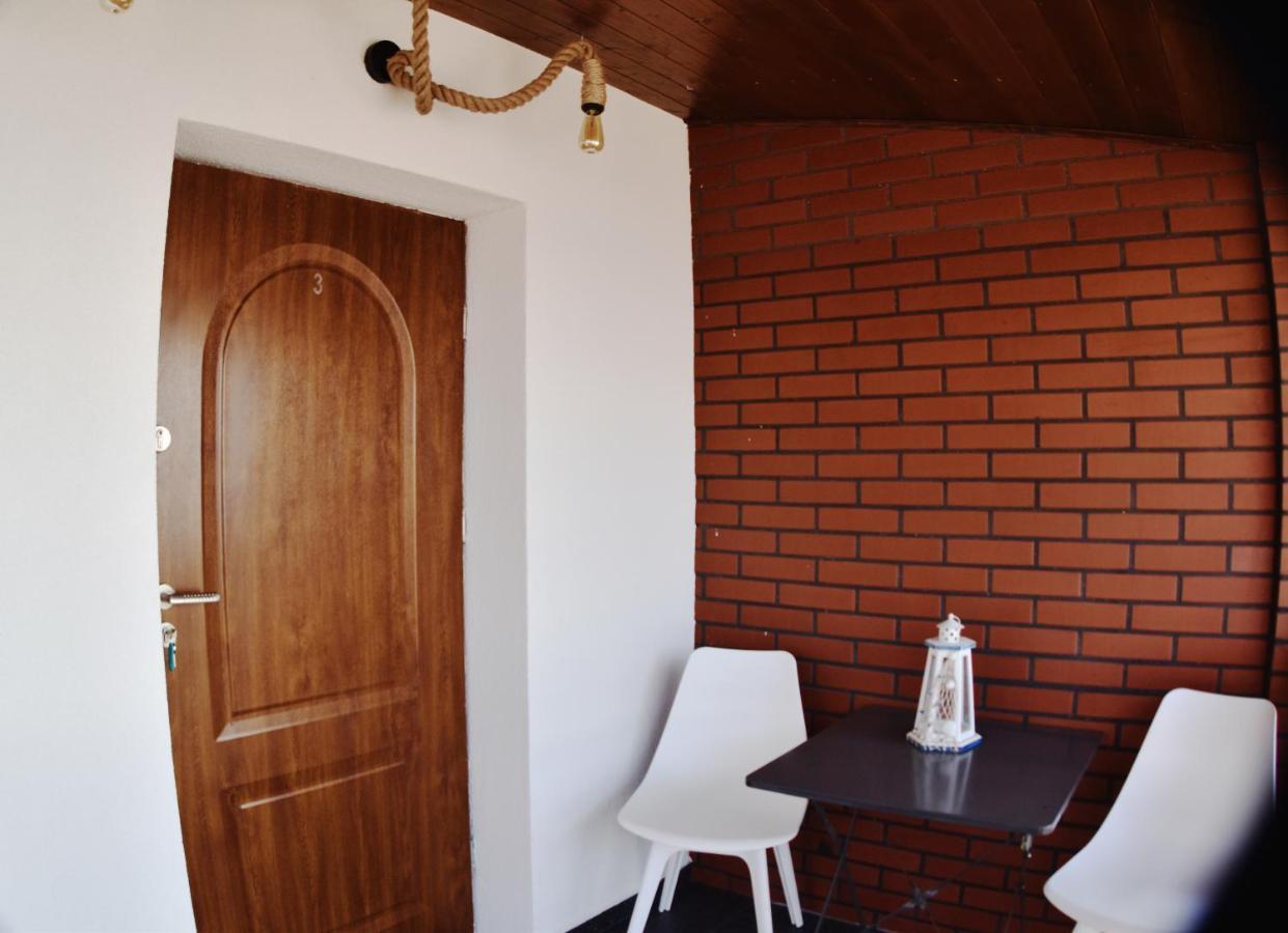 Zakotwiczeni Bed and Breakfast Rewa Esterno foto